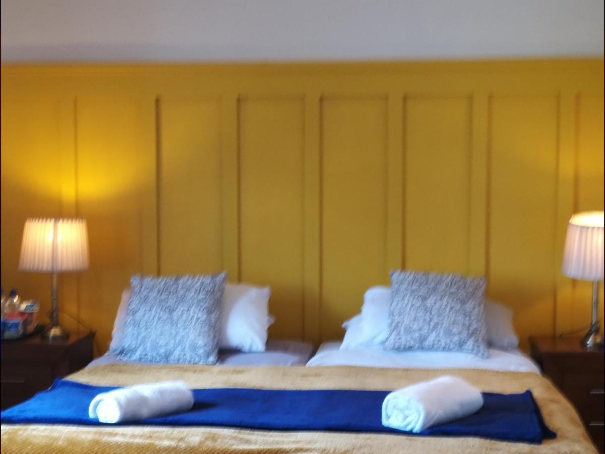 Westhouse Cafe N39 E0A6 Bed & Breakfast ลองฟอร์ด ภายนอก รูปภาพ